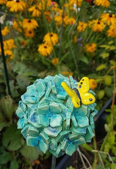 hortensiabol met vlinder 
